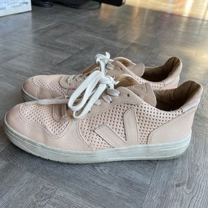Light pink Veja sneakers
